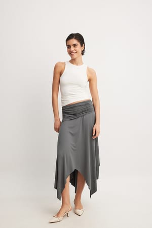 Soft Line Handkerchief Skirt