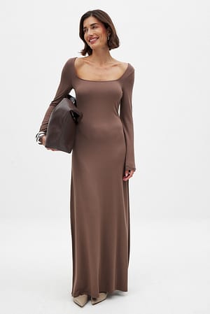 Soft Line Scoop Neck Maxi Dress