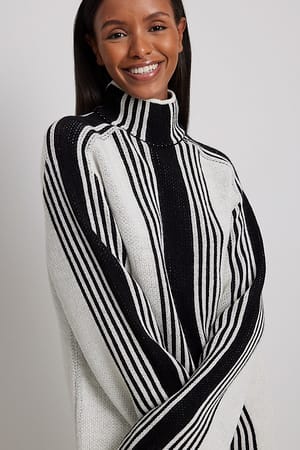 offwhite/black Mjuk polotröja i ullblandning