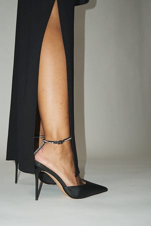Black Funkelnde Pumps mit Knöchelriemen