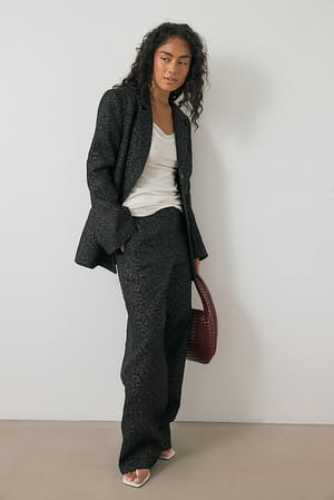 Black Strukturerade byxor med raka ben och mellanhög midja
