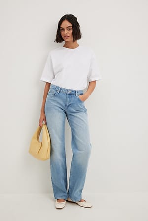 Jeans med lige ben og mellemhøj talje