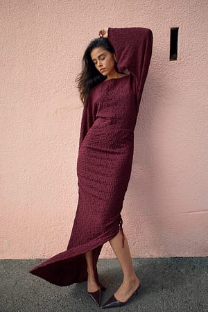 Burgundy Strukturiertes Maxikleid mit Kordelzug