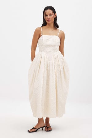 Offwhite Maxikjole med struktur