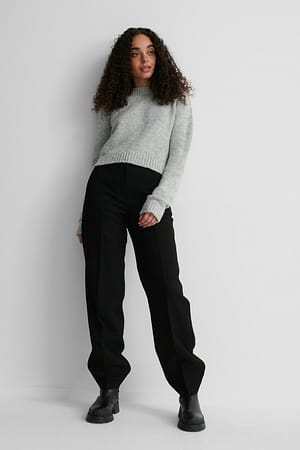 Gray Genser Med Crewneck