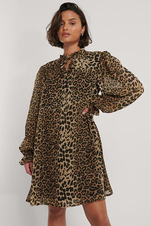 Leoprint Minikleid Mit Rüschenausschnitt