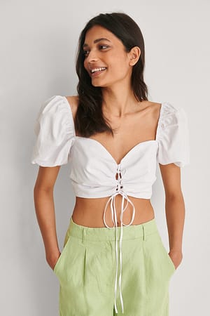 White Crop Top Met Strikdetail