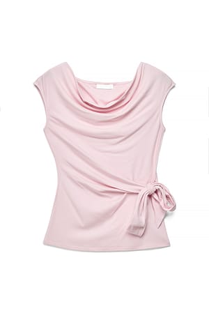 Light Pink Top met knoopdetail in de taille