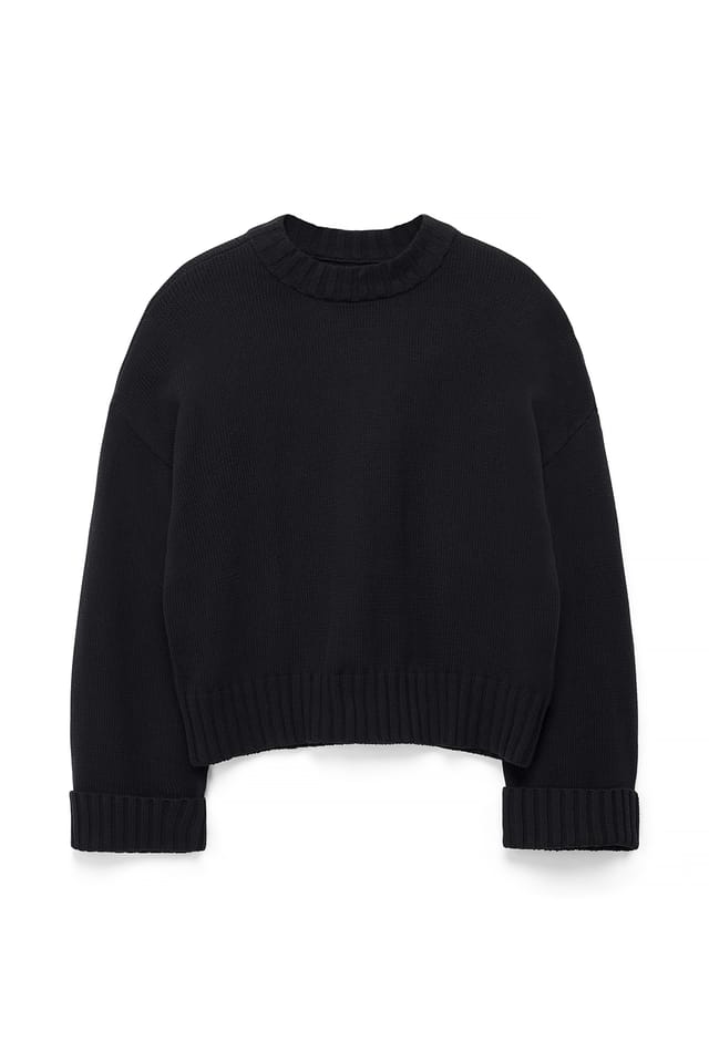 Black Strickpullover mit gefalteten Ärmeln
