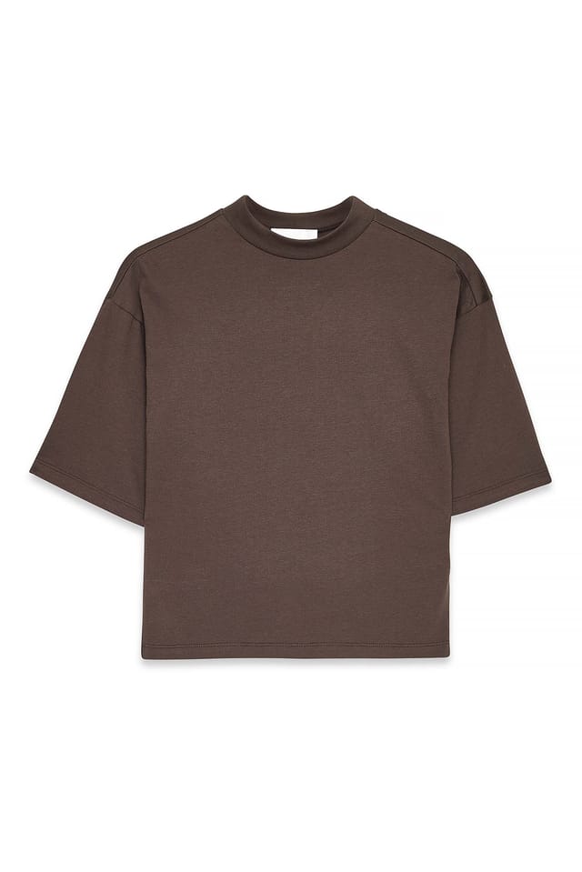 Brown Tailliertes Baumwoll-T-Shirt mit Trichterausschnitt