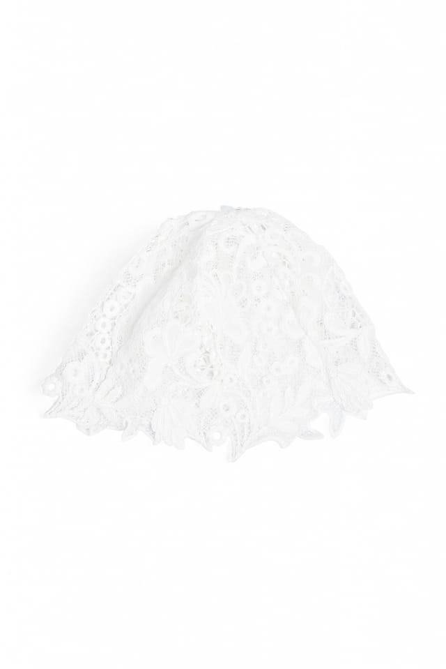 White Gorro con detalle de encaje