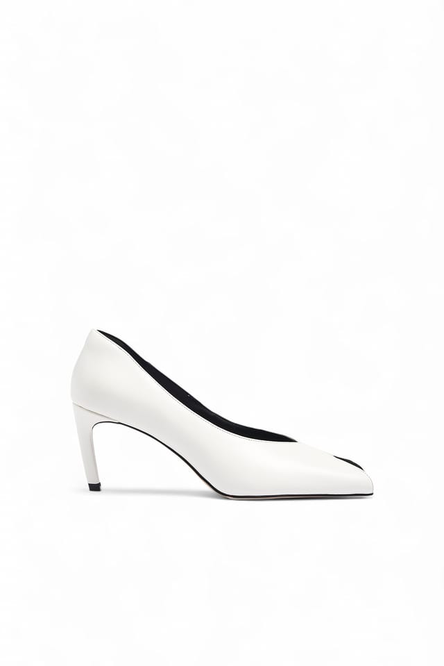 Offwhite Leather Pumps