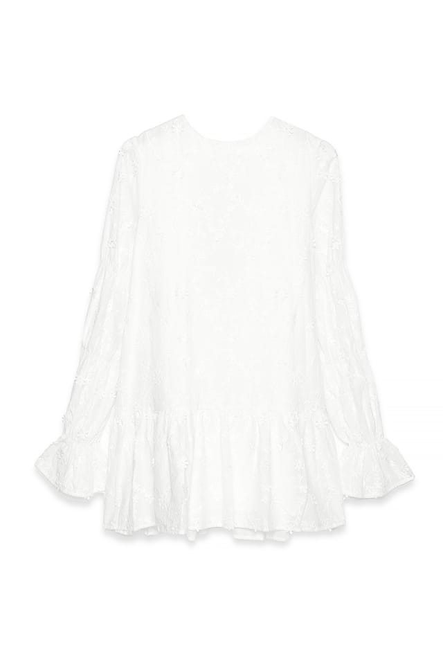 White Kleid mit Detail am Ärmel