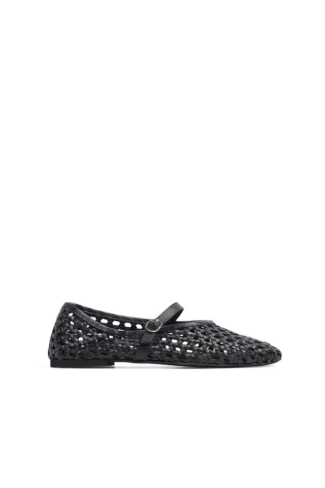 Black Ballerinas aus gewebtem Leder