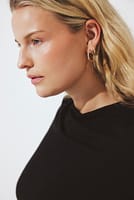 Go to image 1 of 4