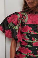 Go to image 5 of 5