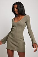 Go to image 1 of 4