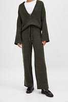 Go to image 4 of 7