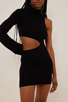 Go to image 1 of 4