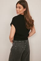 Go to image 2 of 4