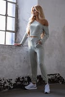 Go to image 1 of 6