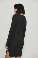 Go to image 2 of 4