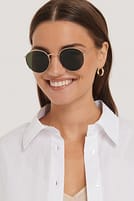 Go to image 1 of 4