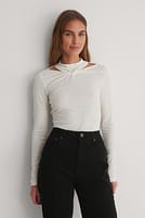 Go to image 1 of 4