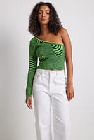 Go to image 2 of 4