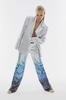 Go to image 3 of 7