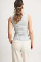 Go to image 2 of 4
