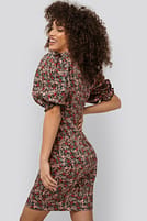 Gehe zu Bild 2 von 6