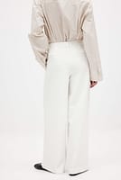 Gå til billede 3 af 7