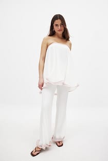Plissierte Hose mit Volant