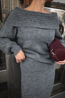 schulterfreier Strickpullover