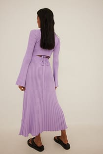 Fine Knitted Ribbed Flowy Skirt