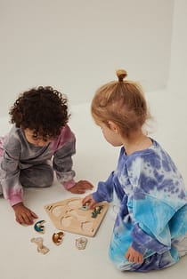 Organischer Tie-Dye-Pullover mit rundem Kragen