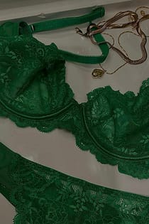 Mid Rise Classic Lace Thong