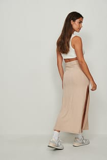 Slit Rib Skirt