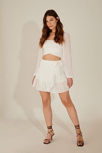 Recycelter asymmetrischer Minirock mit Rüschen
