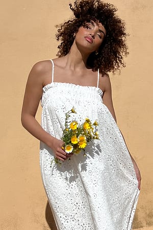 White Flowy midi-jurk