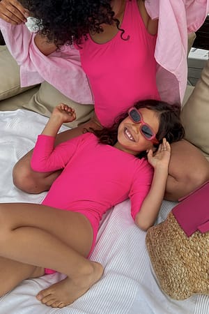 Hot Pink Brede retro zonnebril voor kinderen