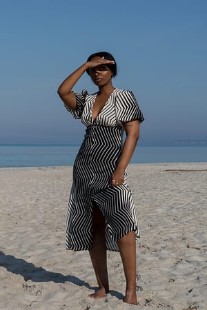 Black/Cream Midi-jurk met pofmouwen