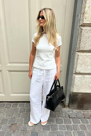 White Linbukser med vide ben