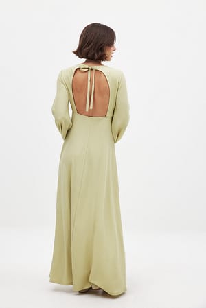 Light Green Maxikleid mit Ballonärmeln und offenem Rücken