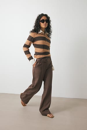 Dark Brown Dressbukse med belte og middels liv