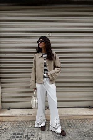 Beige Boxy form trenchcoat