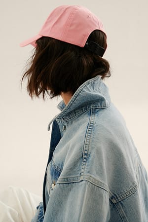 Image 2 of 7