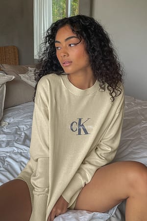 Beige Oversized Find Guage genser