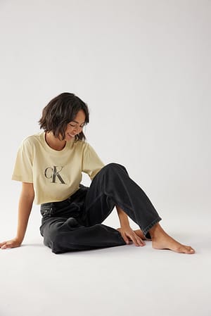 Beige Organisch crop T-shirt met ruwe zoom